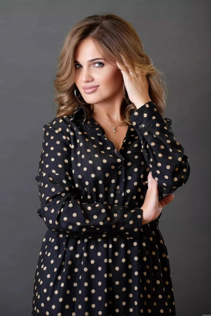 Yana Profile image 2
