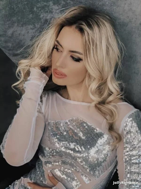Maria Profile image 2