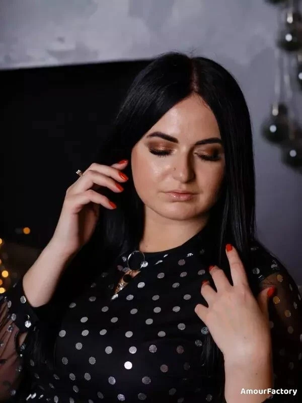 Evelina Profile image 2